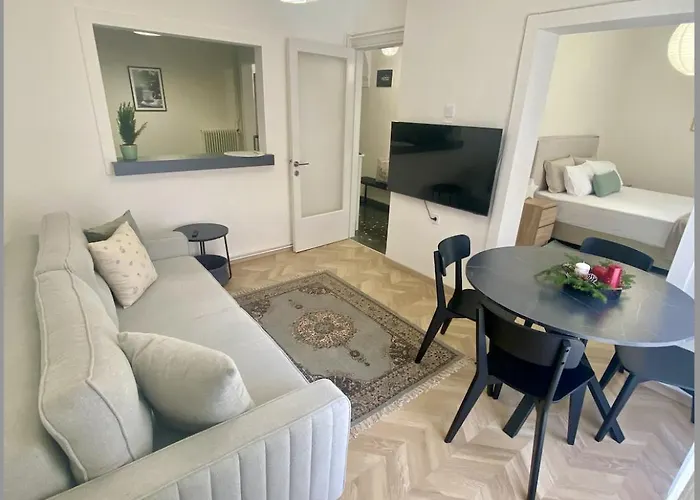 Toucan Suites