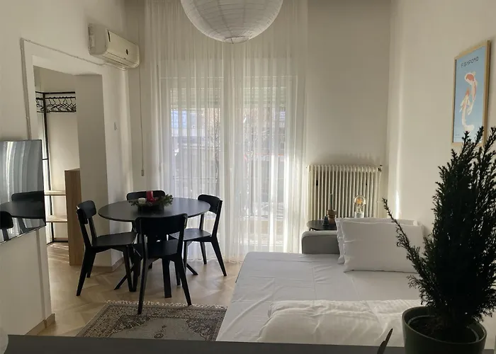 Toucan Suites